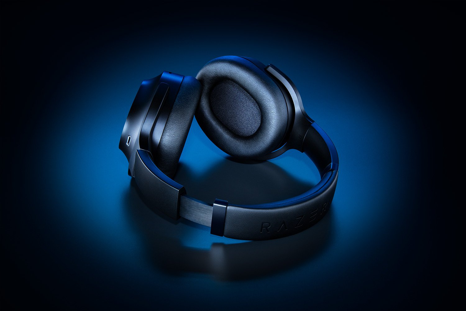 Headphone/ Other/ Razer Barracuda - Wireless Gaming Headset with Bluetooth Black